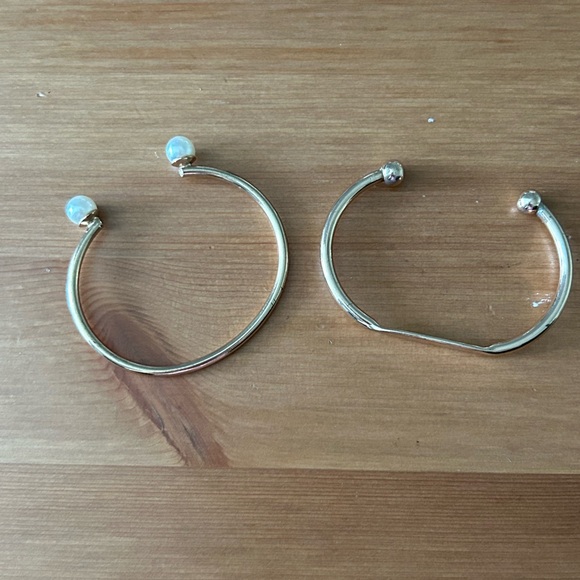 Cuff set of 2 in gold and pearl accents - Picture 1 of 2